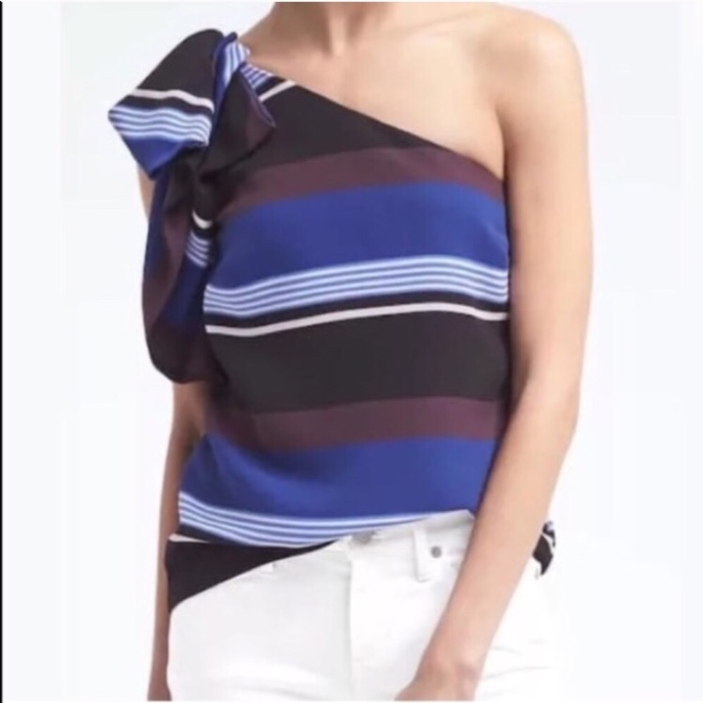 NWT Banana Republic Top Size: 4